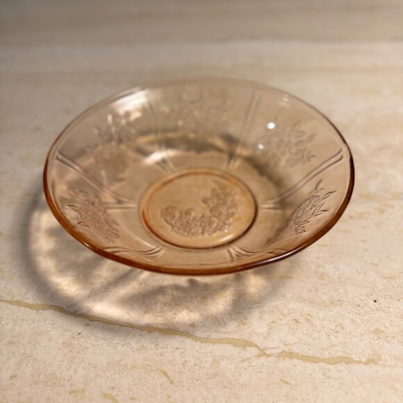 Federal Sharon/Cabbage Rose Pink Depression Glass Embossed Serving Bowl 8.5" - Picture 9 of 13